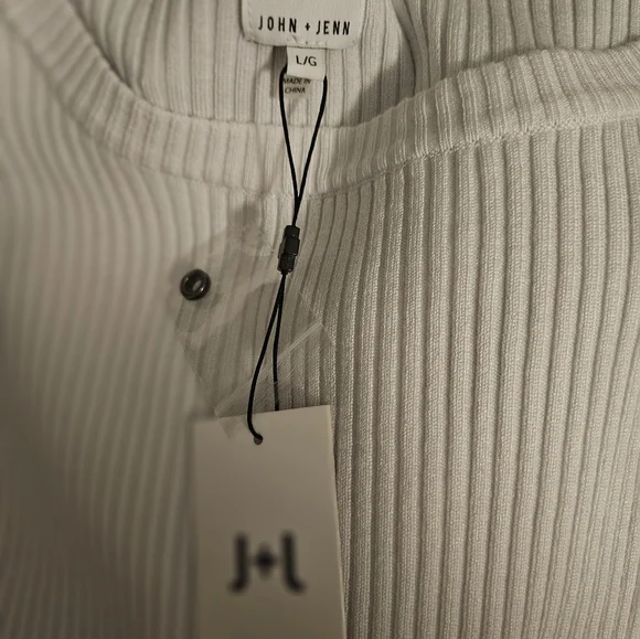 white knitted sweater - Picture 8 of 9